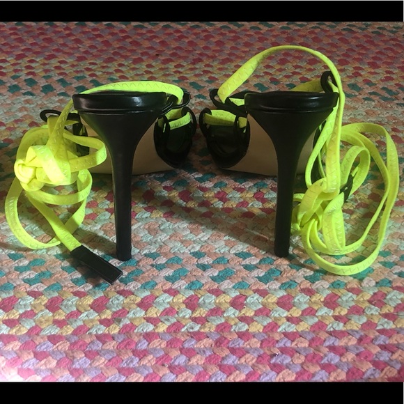 Neon lace up pumps - Picture 4 of 6